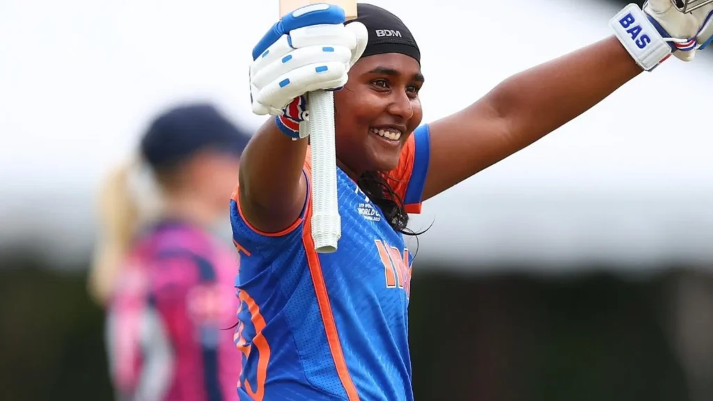 Gongadi Trisha Biography in Hindi - कौन है गोंगडी त्रिशा जिसने U19 महिला T20 विश्व कप में जड़ा यादगार शतक 3 Gongadi Trisha Biography in Hindi - कौन है गोंगडी त्रिशा जिसने U19 महिला T20 विश्व कप में जड़ा यादगार शतक